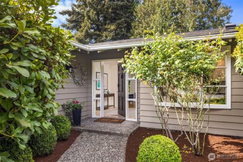 8320 SE 62nd Street Mercer Island WA 98040