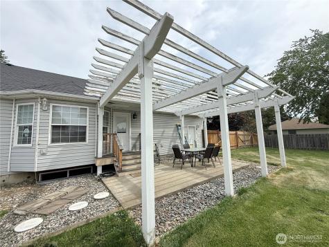 711 Locust Street Omak WA 98841