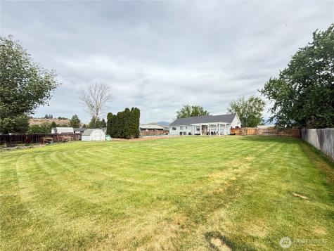 711 Locust Street Omak WA 98841