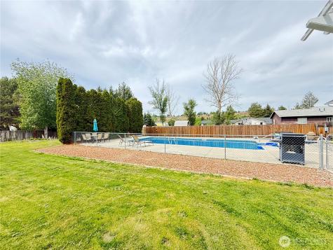 711 Locust Street Omak WA 98841