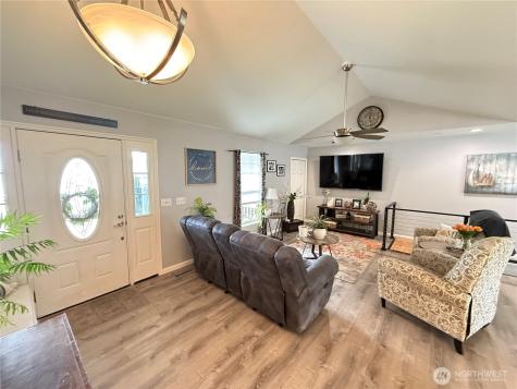 711 Locust Street Omak WA 98841