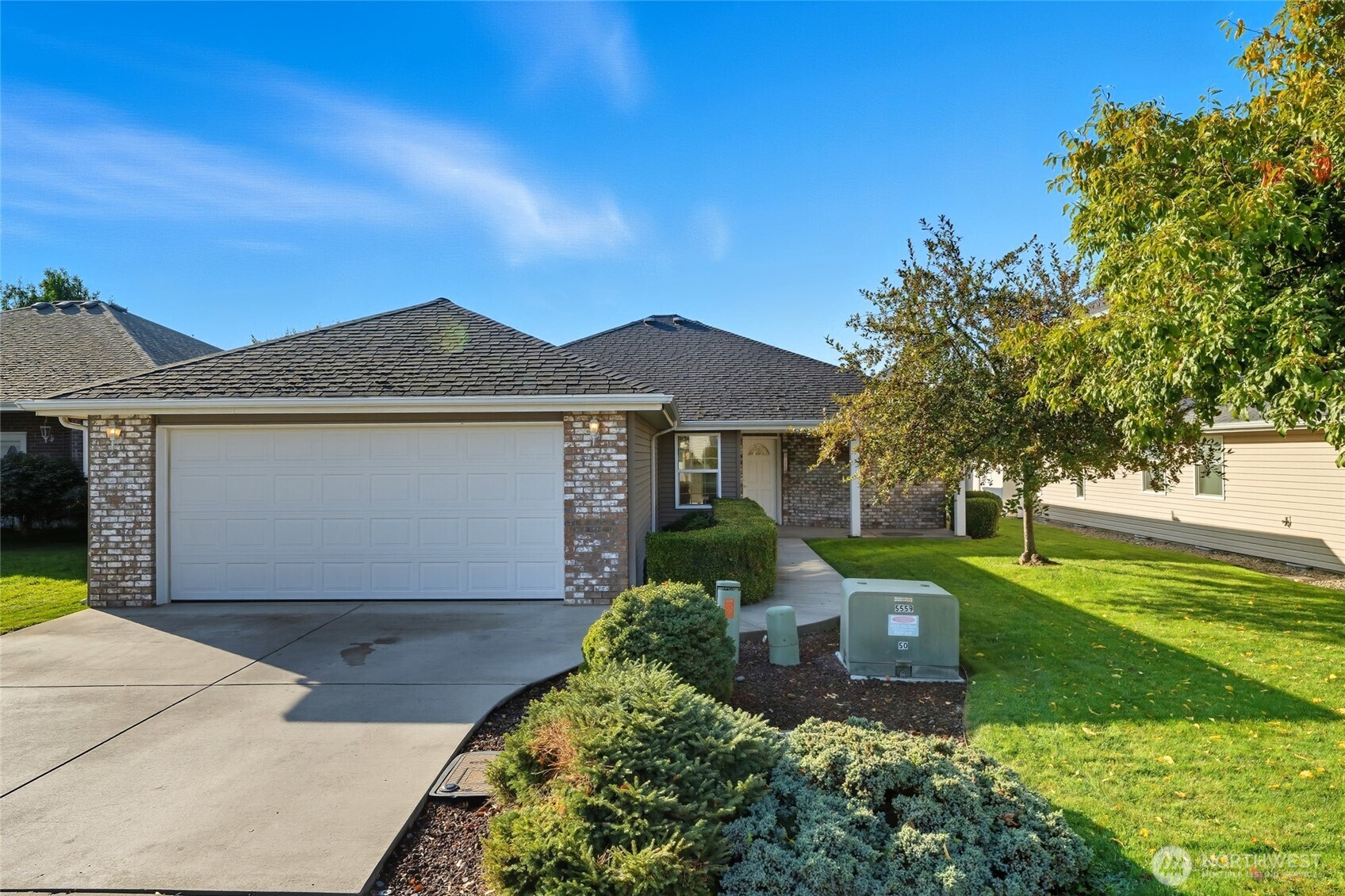 716 SE Songbird Lane College Place WA 99324