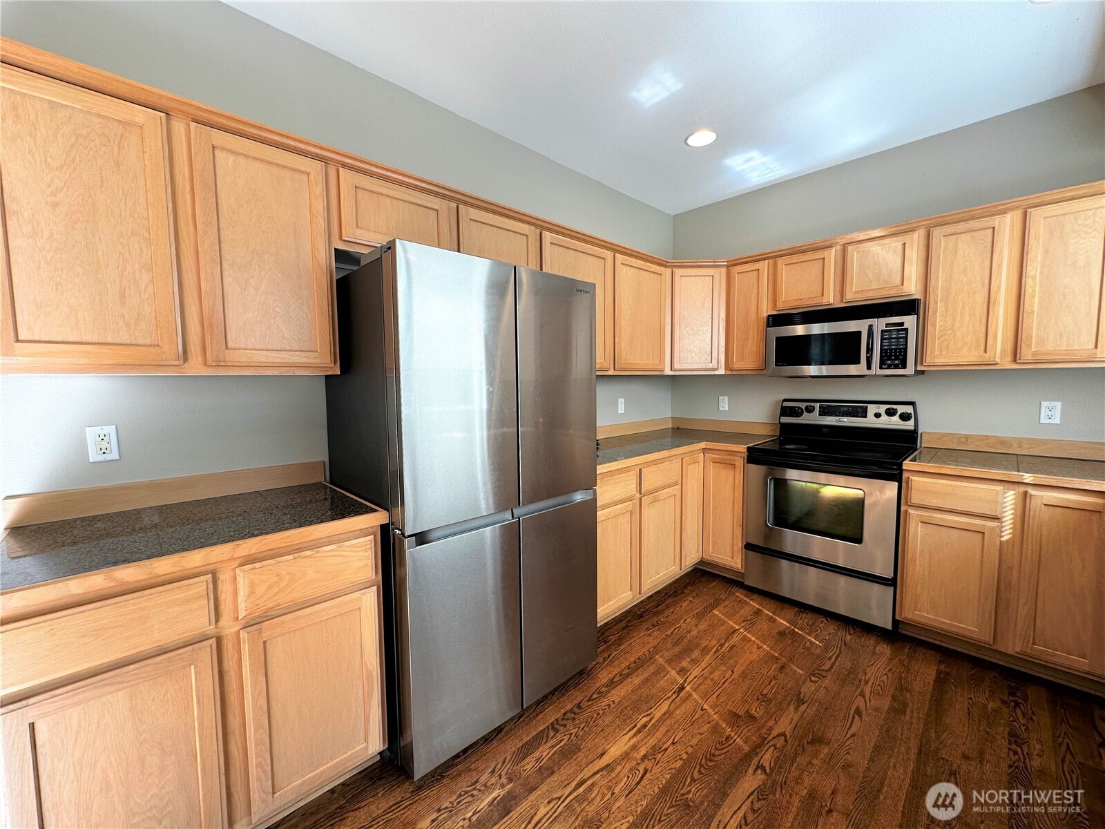 20431 SE 261st Place Covington WA 98042