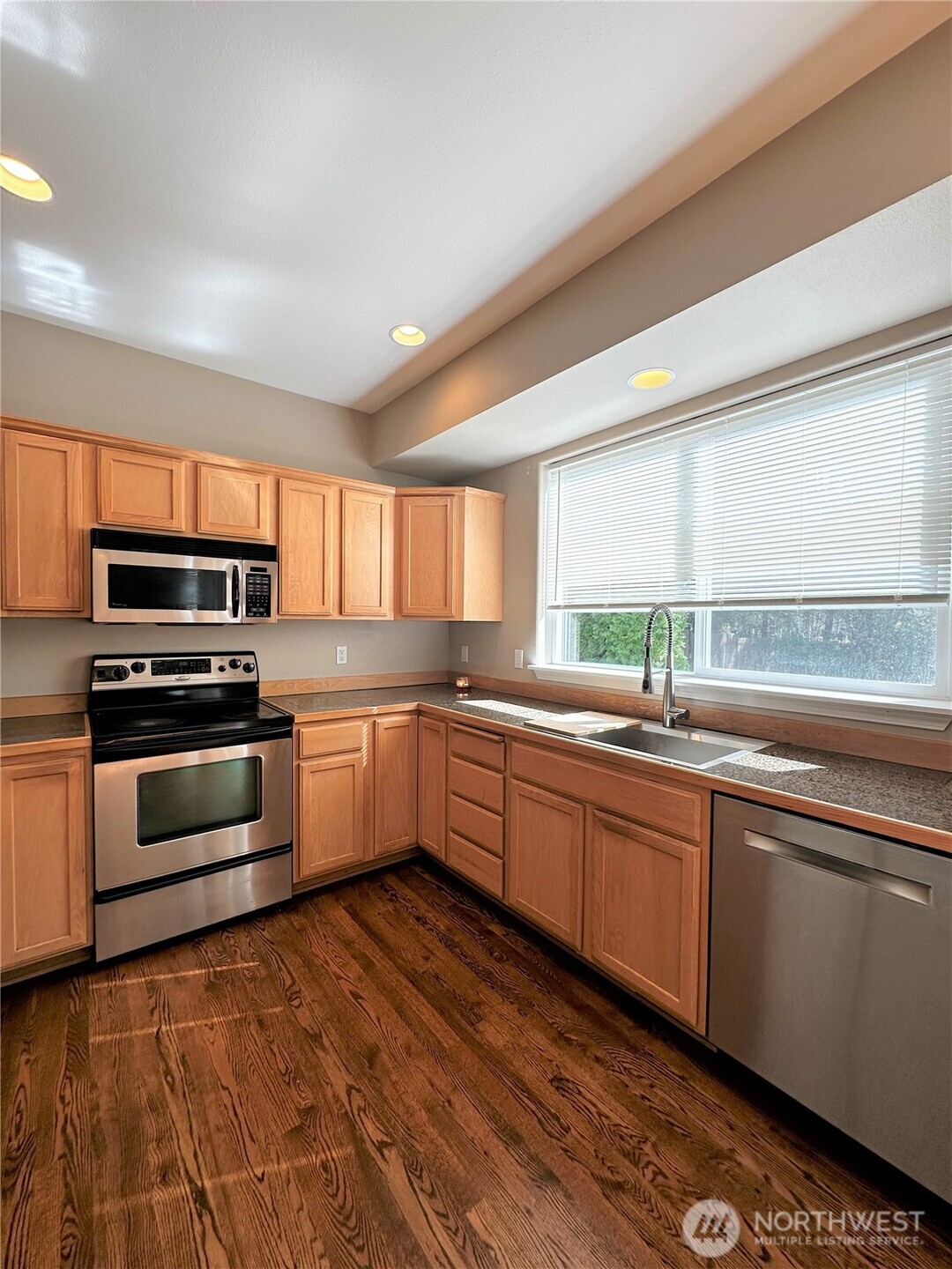 20431 SE 261st Place Covington WA 98042