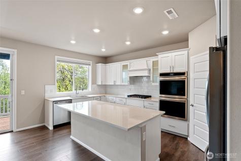 10432 Treasure Drive NW Silverdale WA 98383