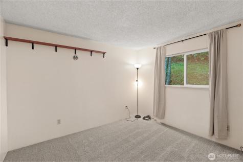 467 E Mommsen Street Mccleary WA 98557