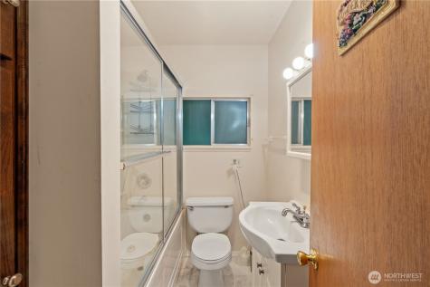 467 E Mommsen Street Mccleary WA 98557