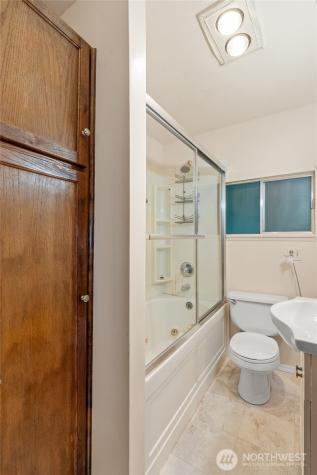 467 E Mommsen Street Mccleary WA 98557