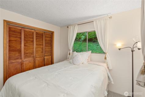 467 E Mommsen Street Mccleary WA 98557