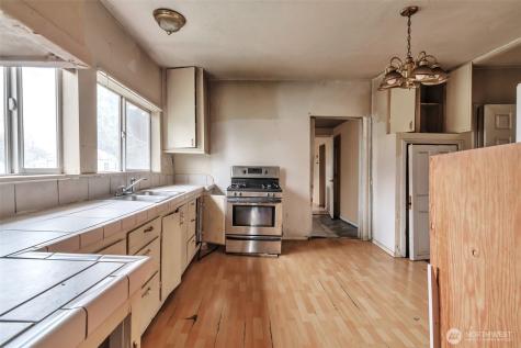 303 S Baker Street Mount Vernon WA 98273