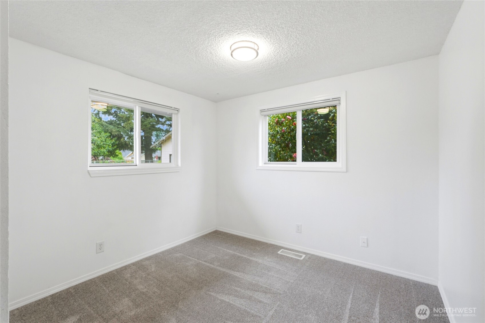 1710 7th Avenue SE Puyallup WA 98372