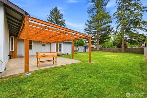 1710 7th Avenue SE Puyallup WA 98372