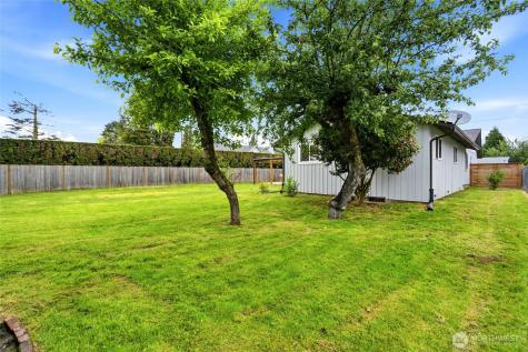1710 7th Avenue SE Puyallup WA 98372