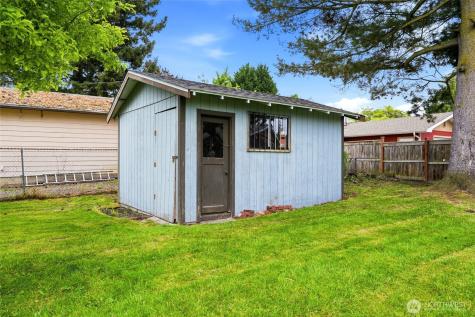 1710 7th Avenue SE Puyallup WA 98372