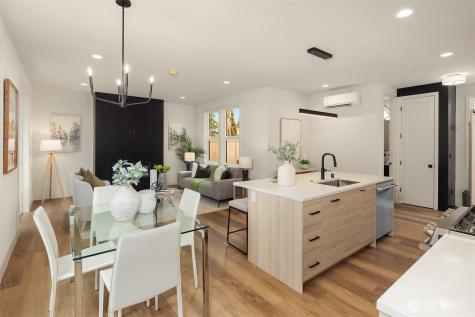 817 18th Avenue W Kirkland WA 98033