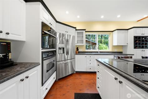 33 Mukilteo Way Hat Island WA 98206