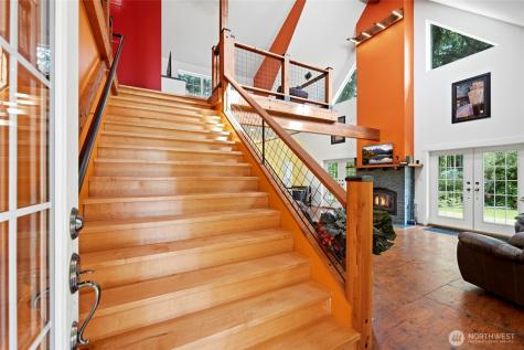 33 Mukilteo Way Hat Island WA 98206