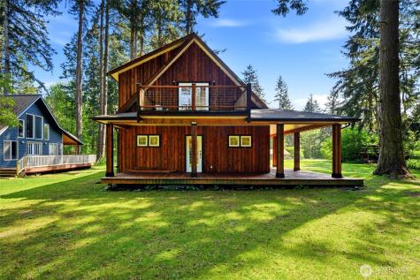 33 Mukilteo Way Hat Island WA 98206