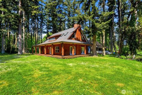 33 Mukilteo Way Hat Island WA 98206