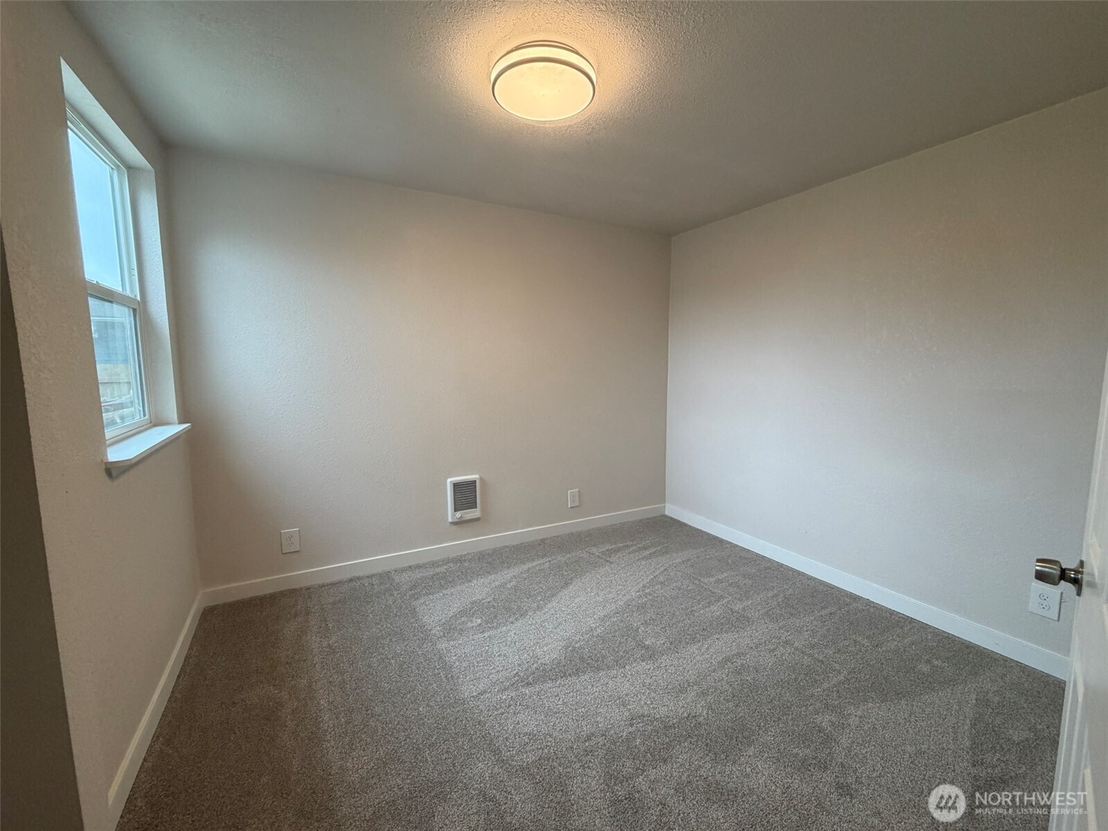 1009 W 1st Street Aberdeen WA 98520