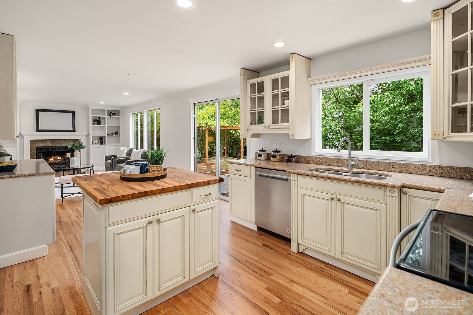 24544 SE 43rd Place Sammamish WA 98029