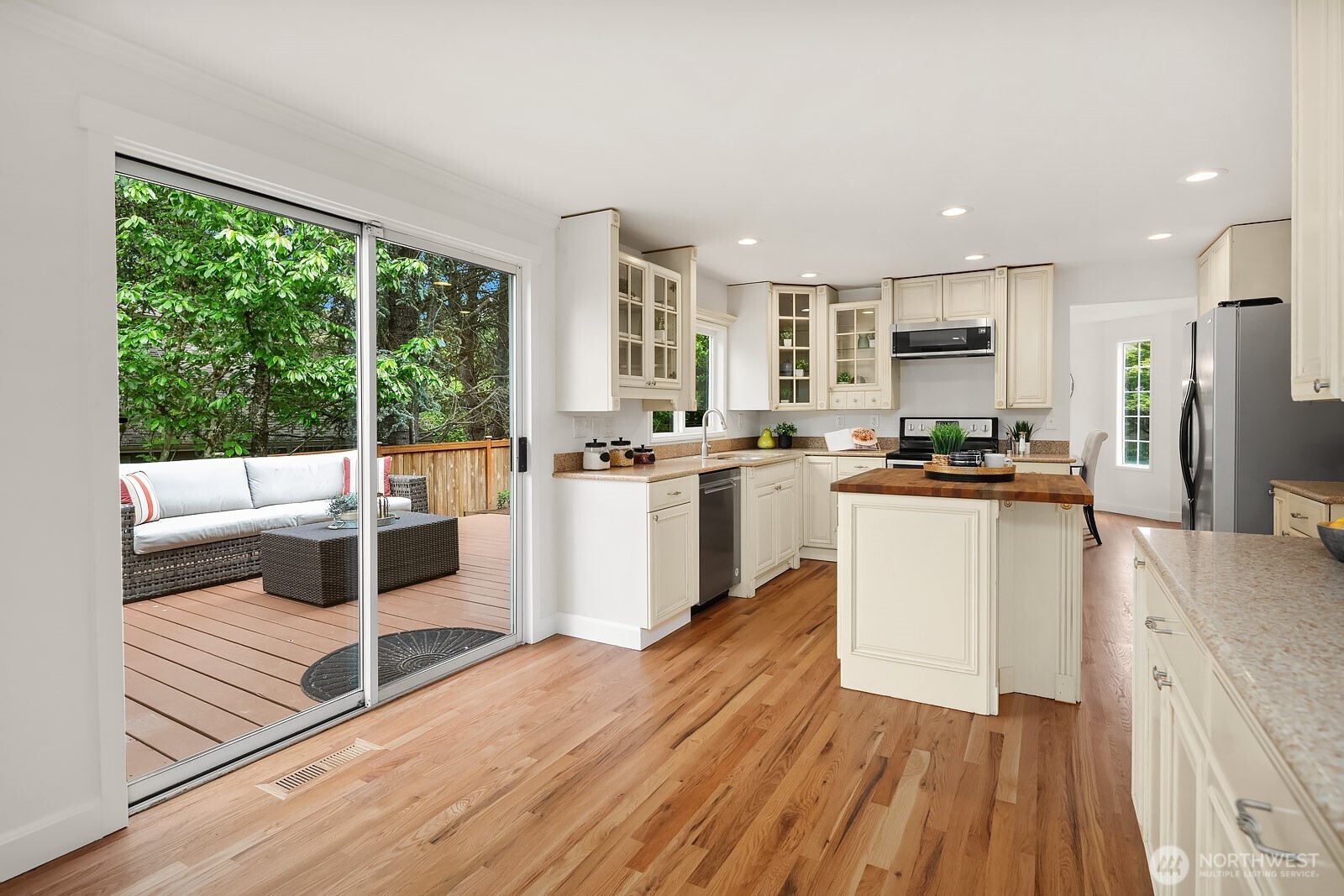 24544 SE 43rd Place Sammamish WA 98029
