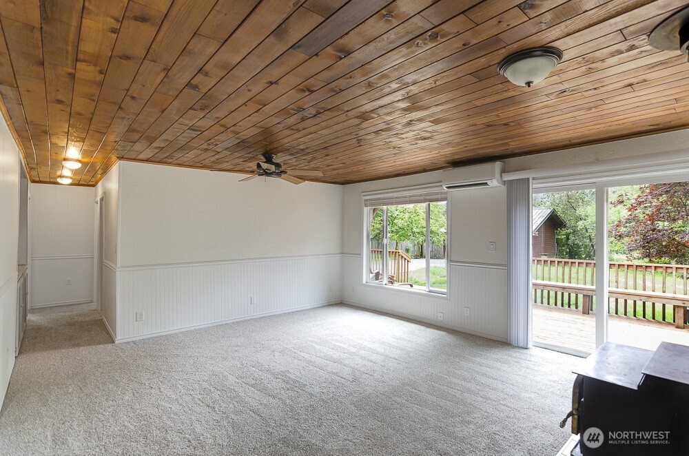 17631 Old Barn Road SE Yelm WA 98597