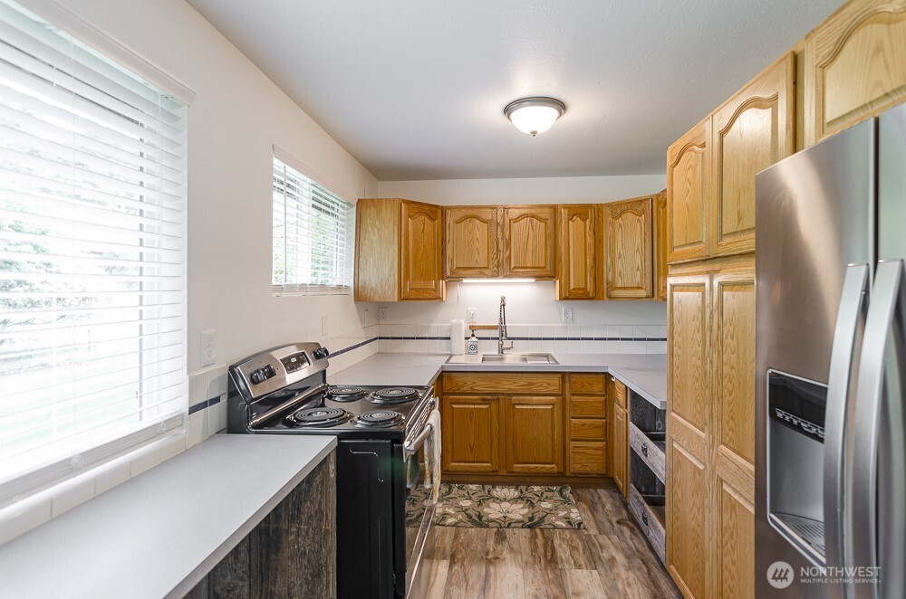 17631 Old Barn Road SE Yelm WA 98597