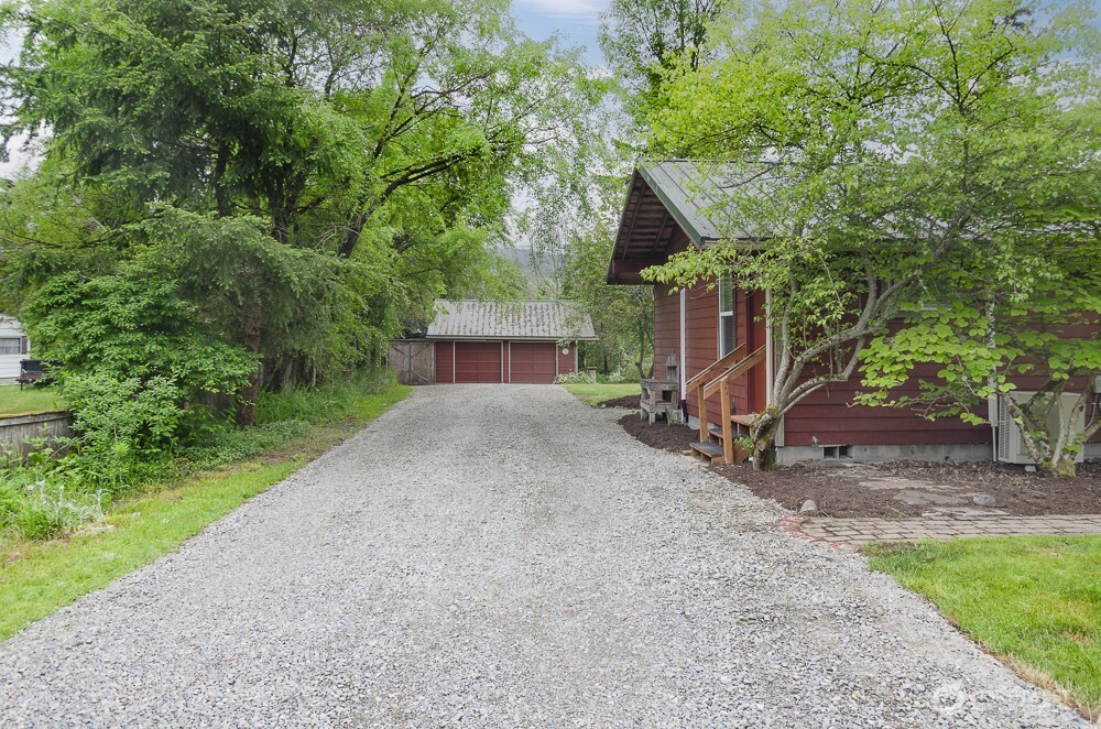 17631 Old Barn Road SE Yelm WA 98597