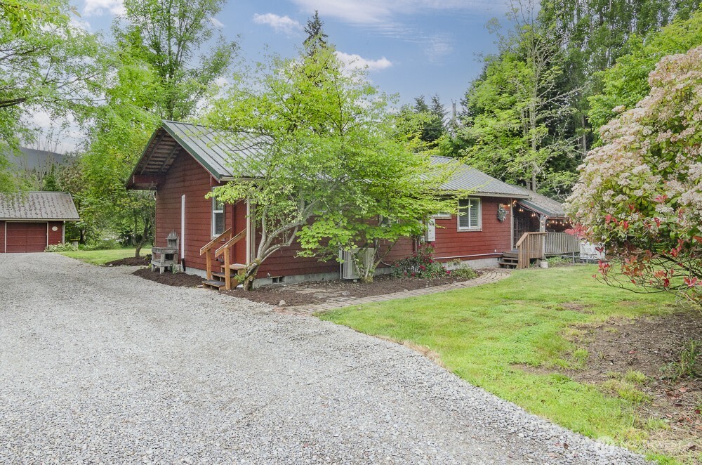 17631 Old Barn Road SE Yelm WA 98597
