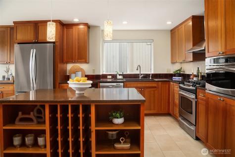 8530 54th Avenue NE Seattle WA 98115