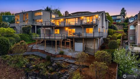 8530 54th Avenue NE Seattle WA 98115