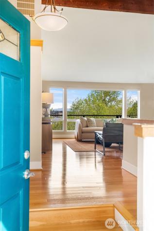 8530 54th Avenue NE Seattle WA 98115