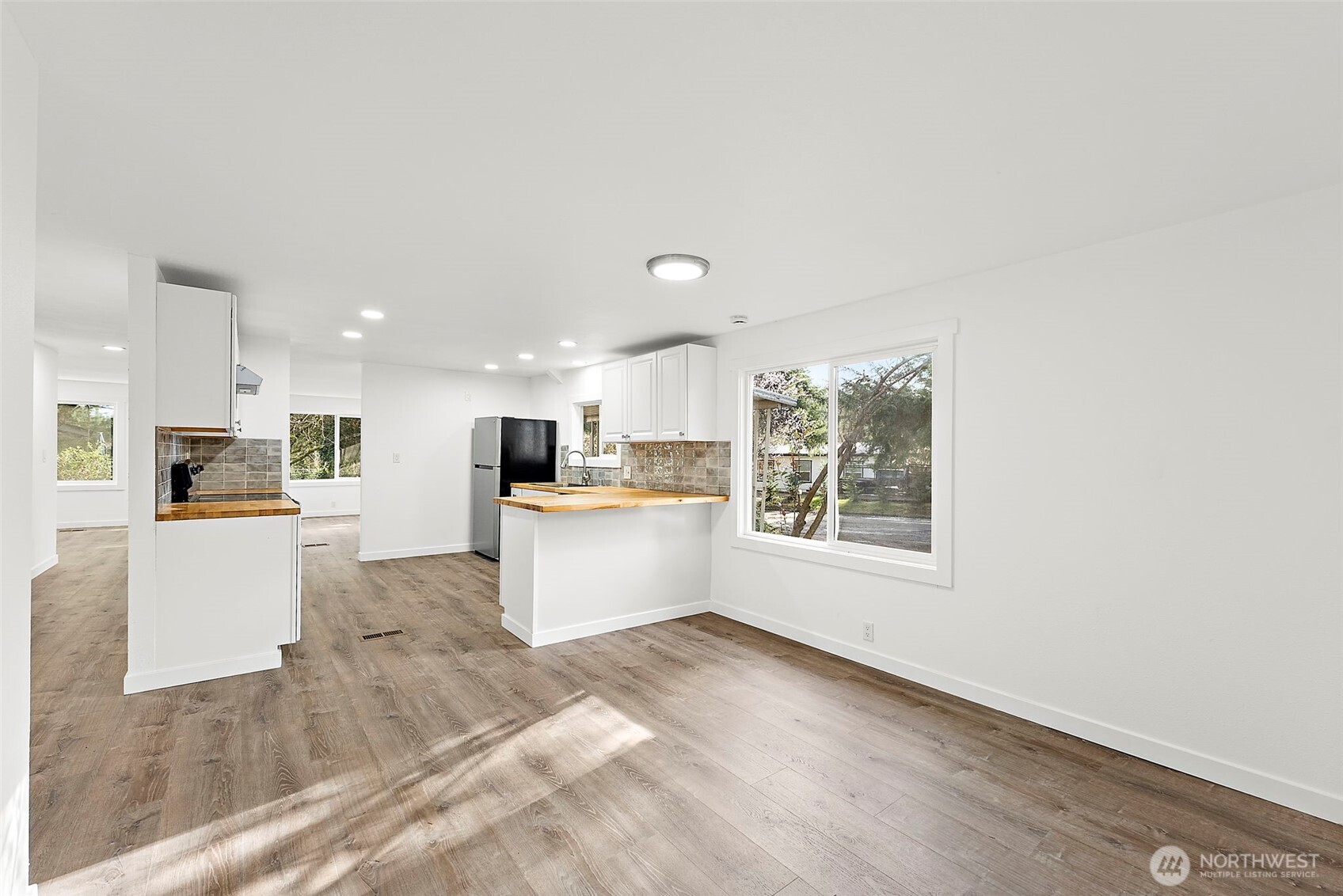 21 E North Lake Drive Shelton WA 98584