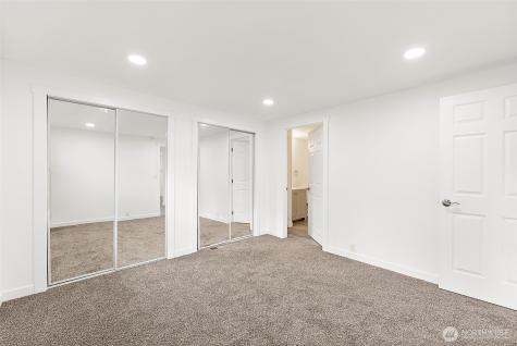 21 E North Lake Drive Shelton WA 98584