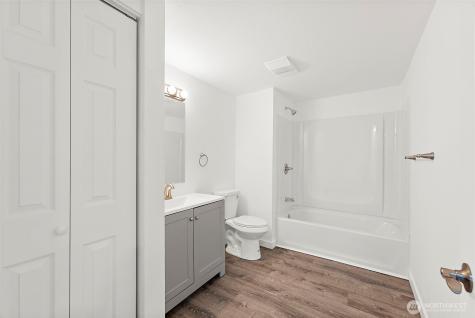 21 E North Lake Drive Shelton WA 98584