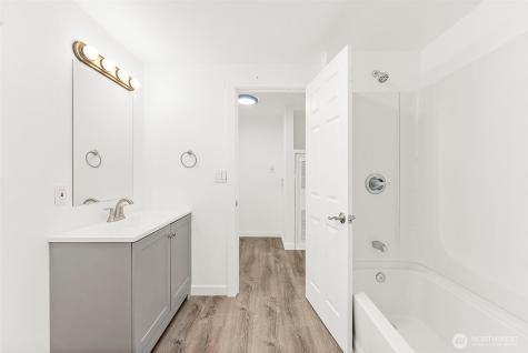 21 E North Lake Drive Shelton WA 98584