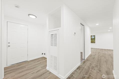 21 E North Lake Drive Shelton WA 98584