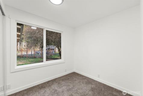 21 E North Lake Drive Shelton WA 98584