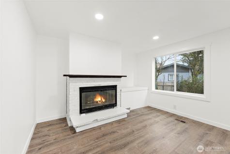 21 E North Lake Drive Shelton WA 98584
