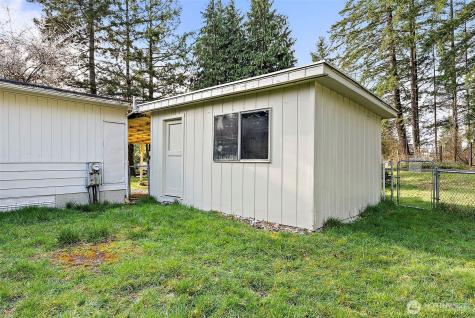 21 E North Lake Drive Shelton WA 98584