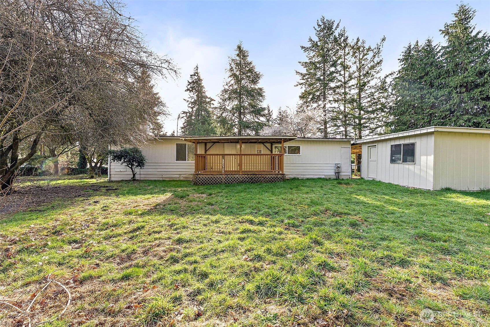21 E North Lake Drive Shelton WA 98584