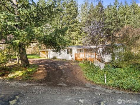 21 E North Lake Drive Shelton WA 98584