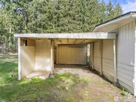 21 E North Lake Drive Shelton WA 98584