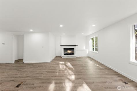 21 E North Lake Drive Shelton WA 98584