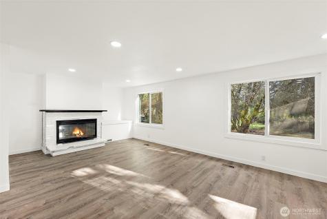 21 E North Lake Drive Shelton WA 98584