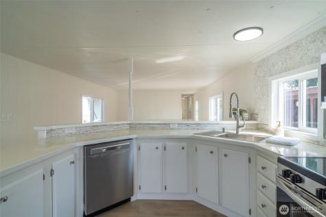 1908 W Marina Drive Moses Lake WA 98837