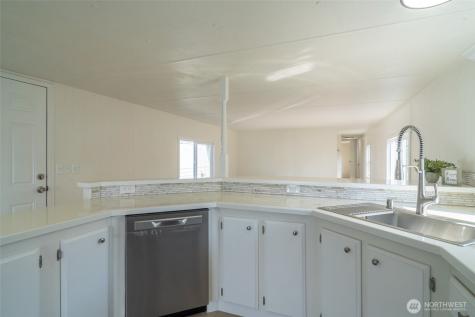 1908 W Marina Drive Moses Lake WA 98837