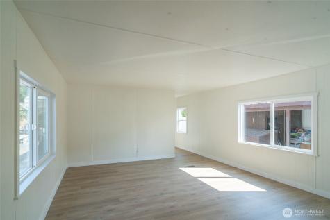 1908 W Marina Drive Moses Lake WA 98837