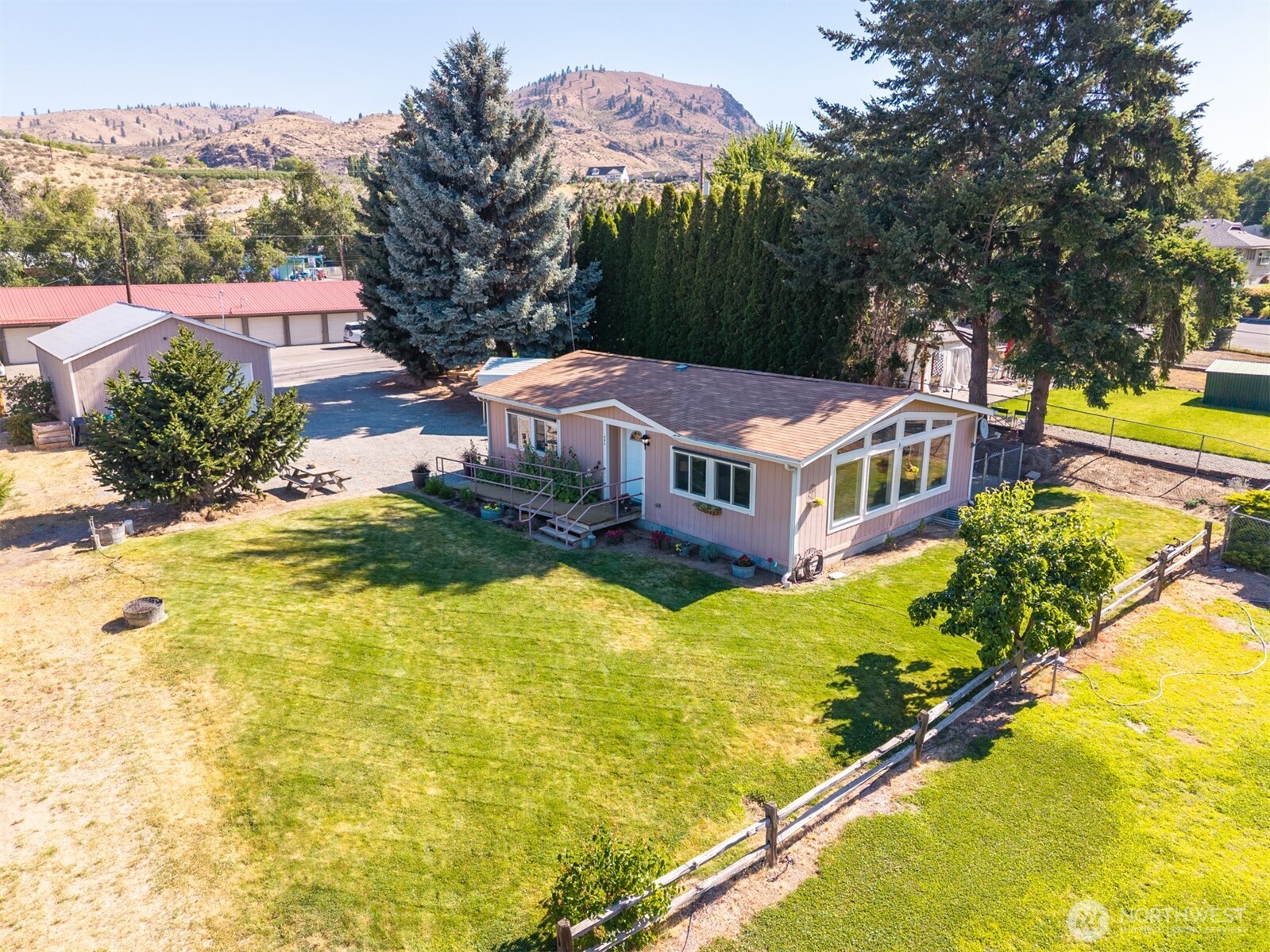 804 E Wapato Avenue Chelan WA 98816